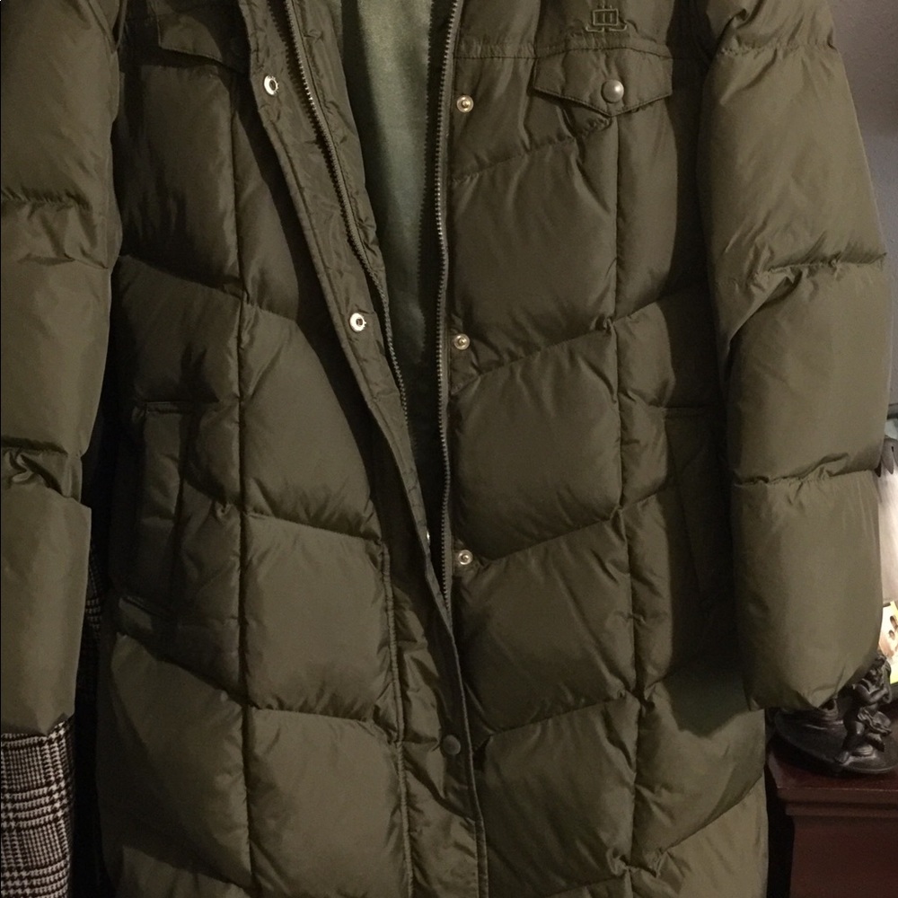 JLO or Jennifer Lopez Green Mid leg ski coat